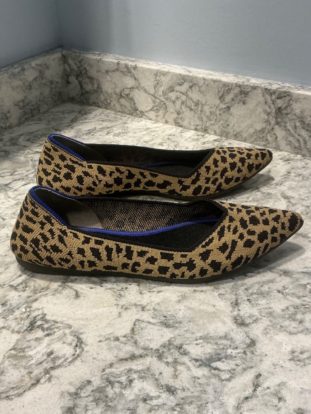 Rothy's Leopard Print Pointed Toe Flats - Tan & Black SZ 6.5 - Picture 5 of 7